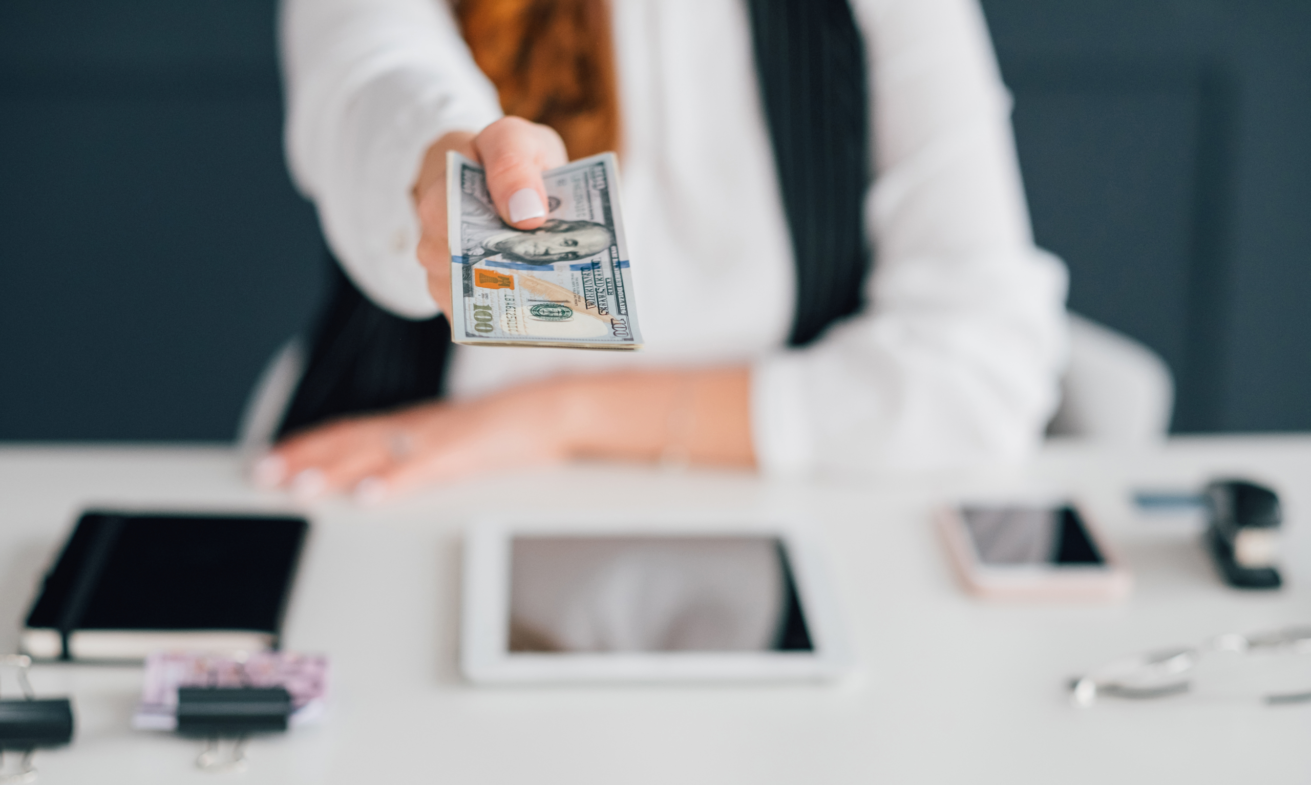 Get payment. Дело и деньги недвижимость. Salary Cash or Card rate.